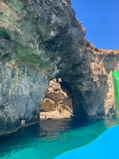 comino-private-charter-to-crystal-blue-lagoon-caves