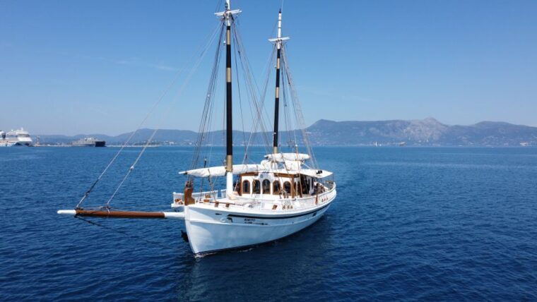 corfu-sunset-cruise-on-classic-boat-with-cocktails-snacks