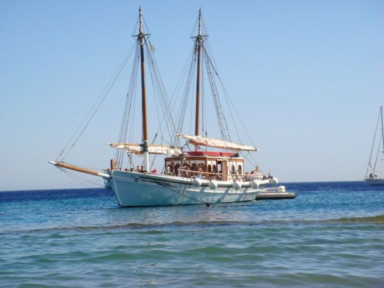 corfu-town-full-day-cruise-with-lunch-drinks-swim-stops