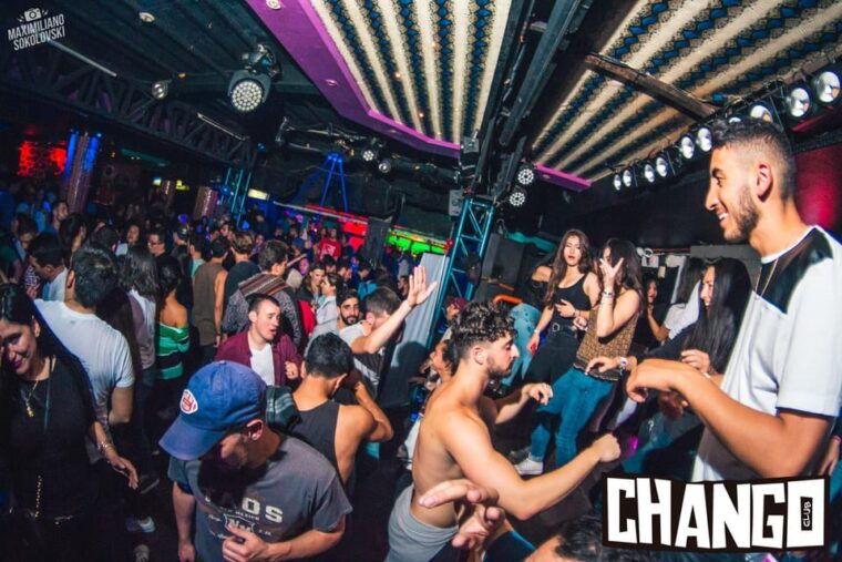 cusco-pub-crawl-with-3-bars-and-nightclub-entry