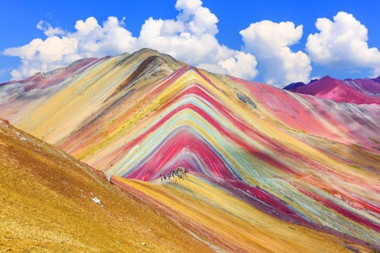 cusco-rainbow-mountain-and-red-valley-tour
