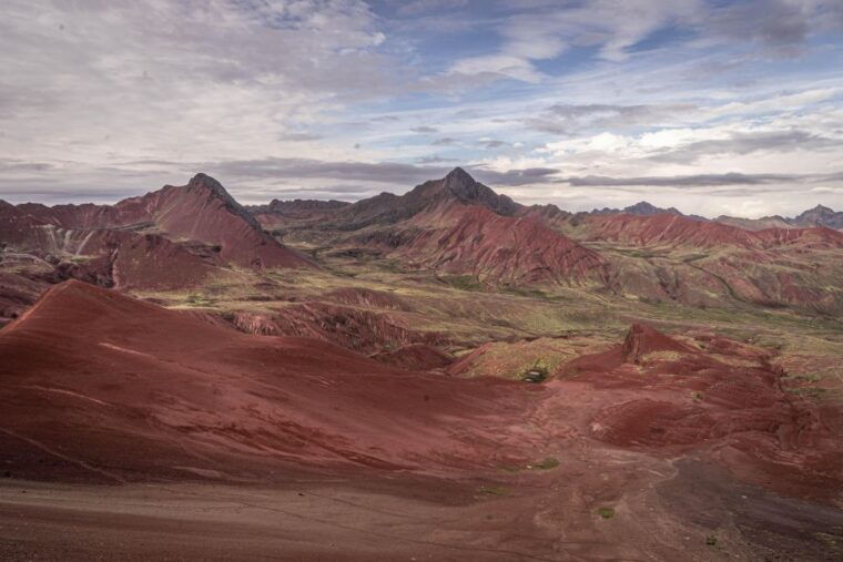 cusco-sunrise-at-the-rainbow-mountain-vinicunca