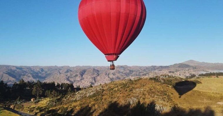 cusco-sunrise-in-hot-air-balloon-flight-over-cusco-canyon