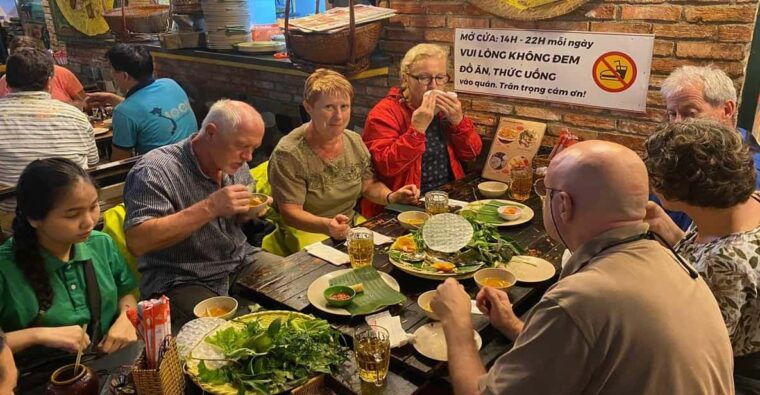 cyclo-tour-and-local-street-food-delights