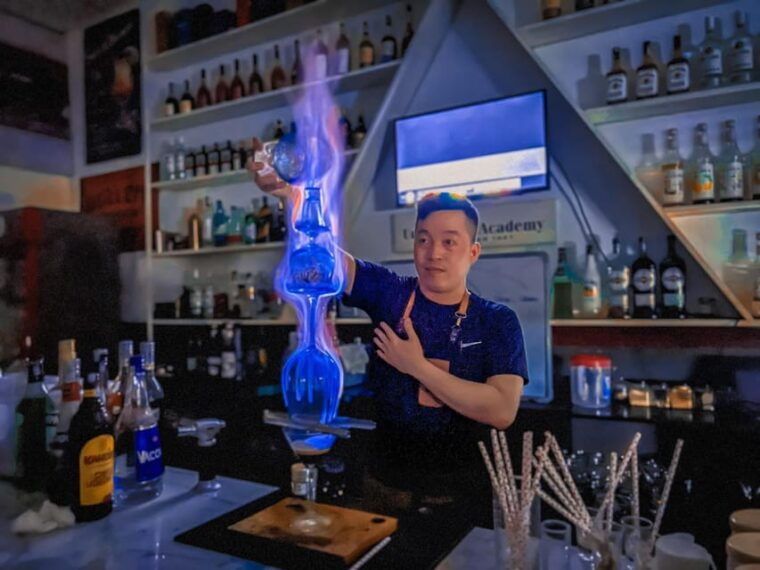 da-nang-cocktail-making-class-experience