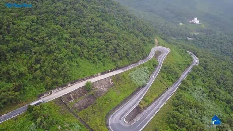 da-nang-explore-hai-van-pass-by-us-army-jeep