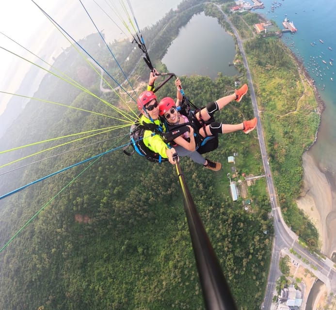 da-nang-highlights-paragliding-experience