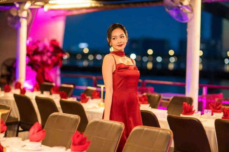 da-nang-poseidon-cruise-with-dinner-and-dragon-bridge-show