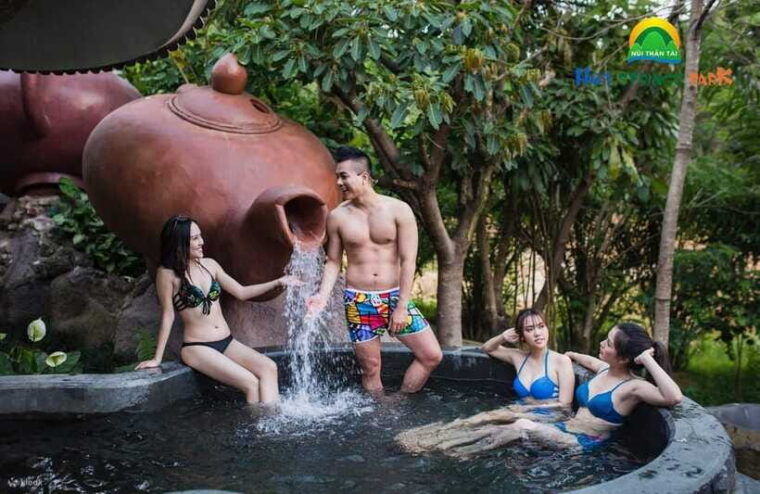 da-nang-than-tai-mountain-hot-spring-park-day-tour