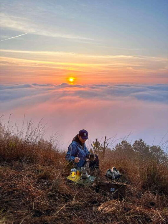 dalat-cloud-chasing-packaged-tour-sunrise-nature-serenity
