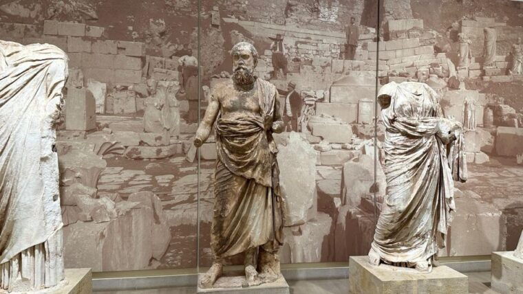 delphi-navel-of-earth-hosios-loukas-full-day-private-tour