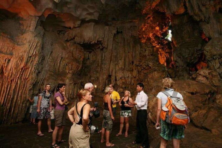 deluxe-cruise-halong-sung-sot-cave-titop-island-luon-cave
