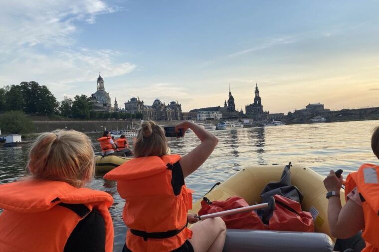 dresden-boat-tour-in-an-inflatable-boat-through-dresdens-old-town