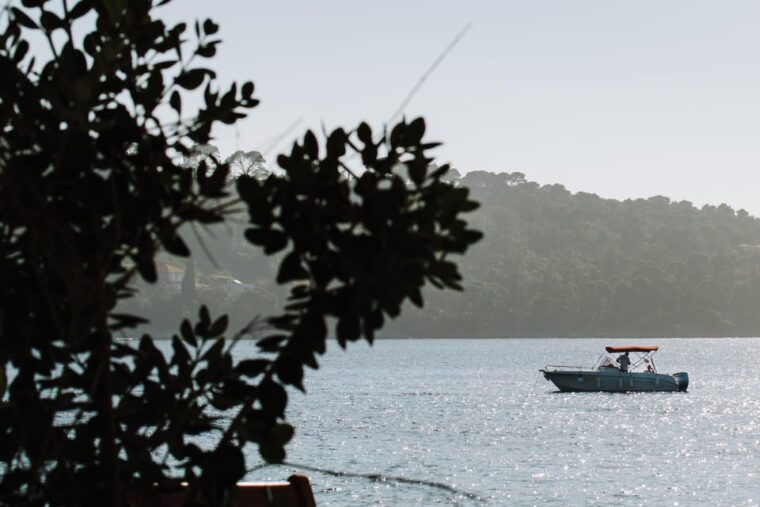 dubrovnikelaphiti-islands-and-caves-private-speedboat-tour