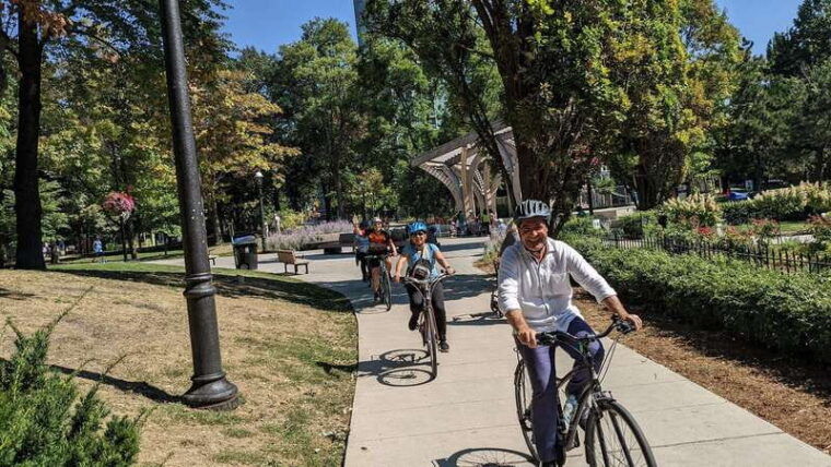 e-bike-through-torontos-dynamic-neighbourhoods