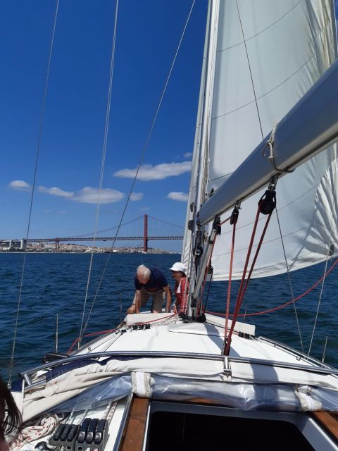 %e2%9b%b5bluemotion-lisbon%e2%9b%b5-sailing-tour-in-tagus-river