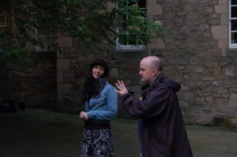 edinburgh-literary-pub-tour-with-real-actors