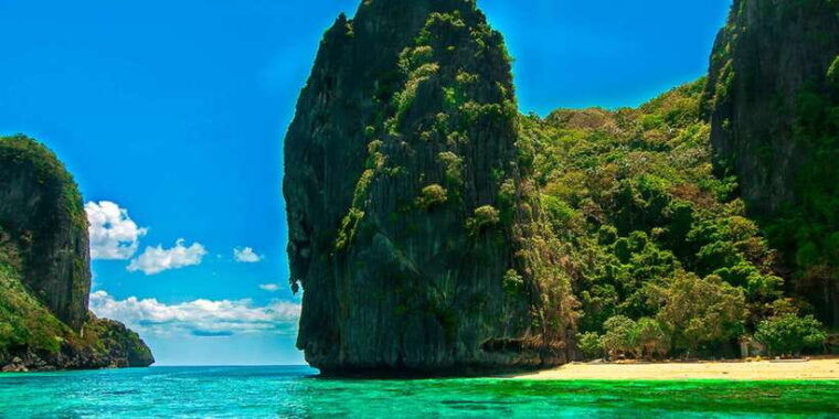 el-nido-island-hopping-tour-a-lagoons-and-beaches