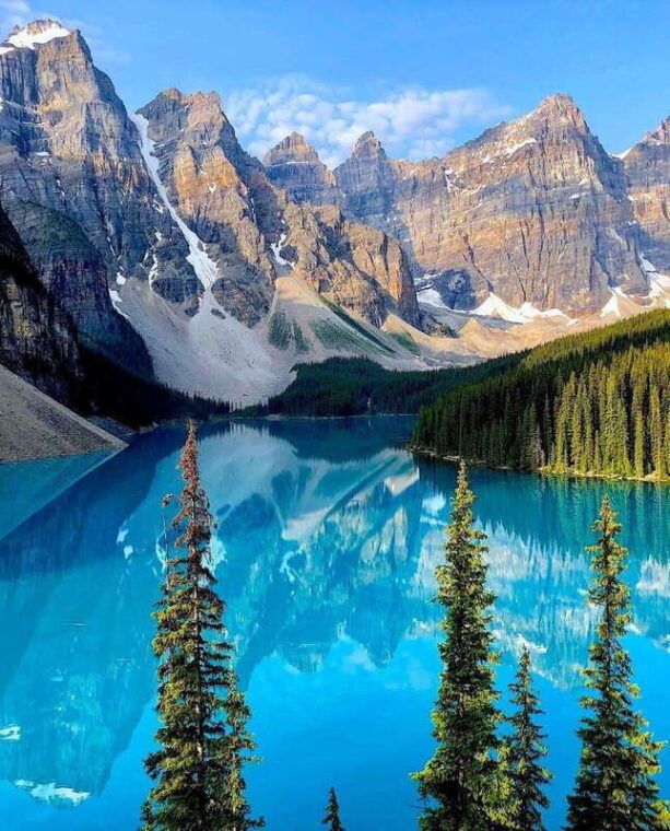 emerald-lake-moraine-louise-johnston-canyon-banff-town