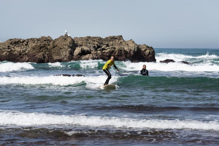 ericeira-surf-school-experience-equipment-rental