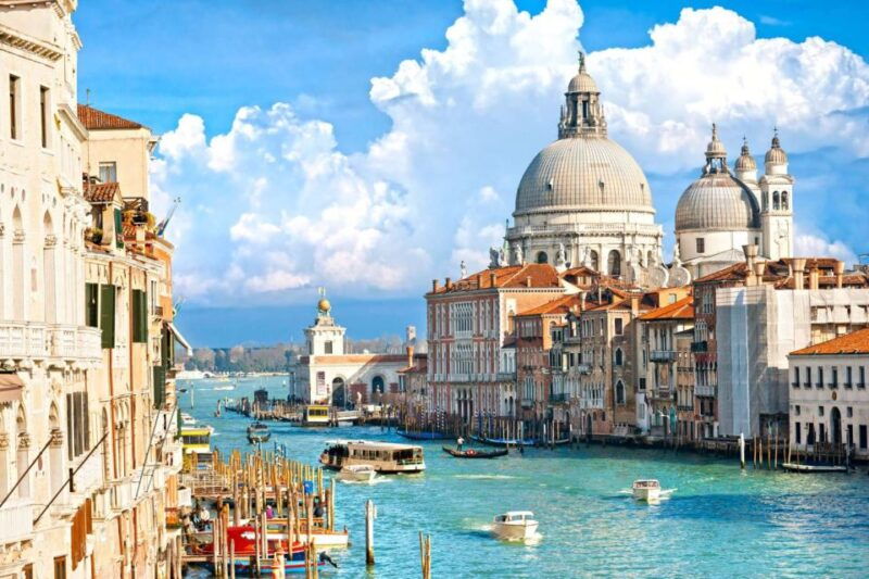 Exclusive Gondola Ride With Guided Old Town Tour - Meeting Point and Important Information