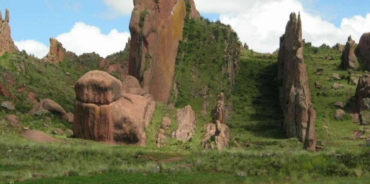 excursion-to-chucuito-aramu-muru-and-juli-3