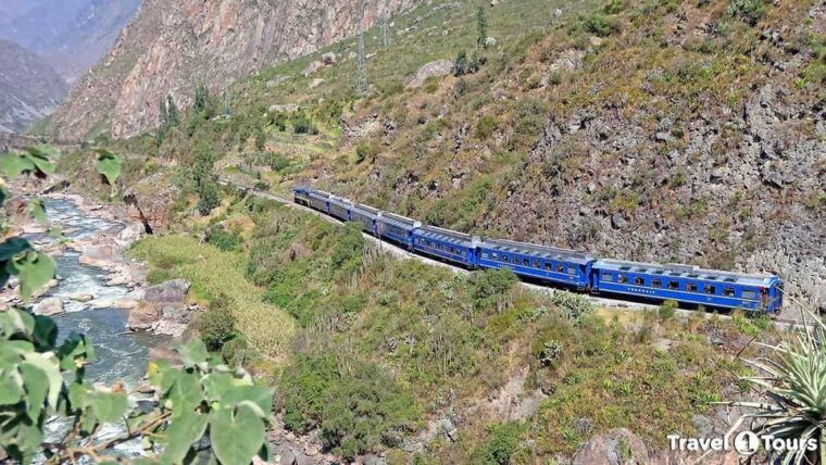 excursion-to-machu-picchu-huayna-picchu-mountain