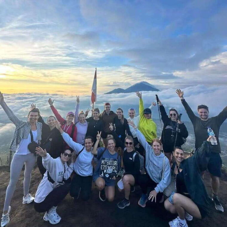 experience-the-majestic-mounth-batur-sunrise-trekking
