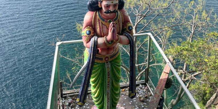 explore-beautiful-trincomalee-with-a-tour-guide