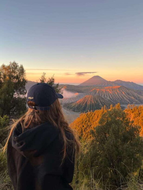 explore-east-java-4d3n-ijen-bromo-sewu-waterfall