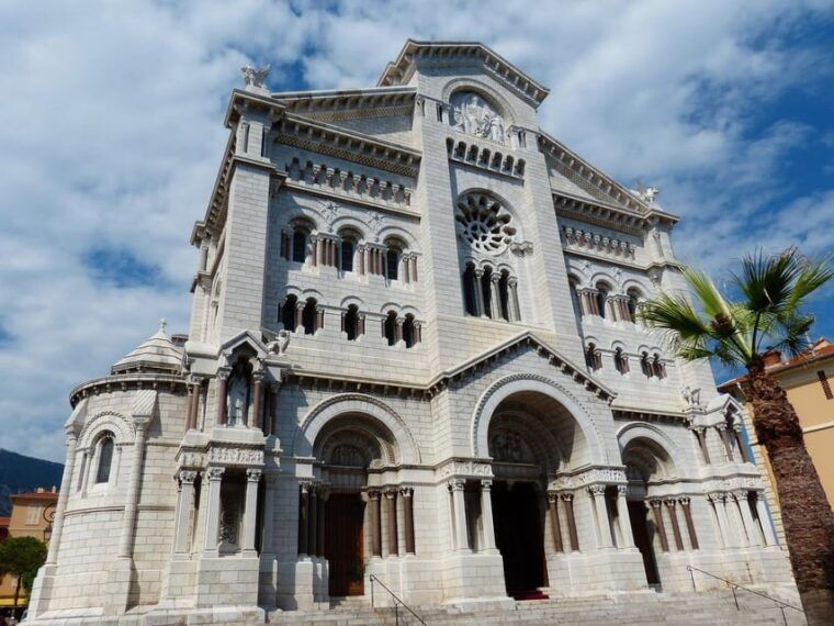 eze-and-monaco-full-day-shared-tour-7h
