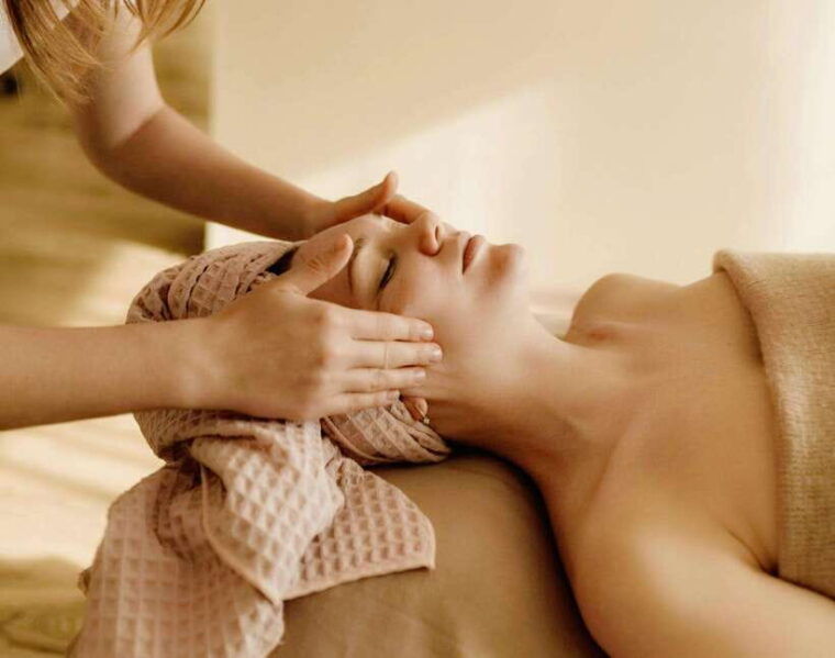 facial-treatments-with-villa-hotel-and-home-services