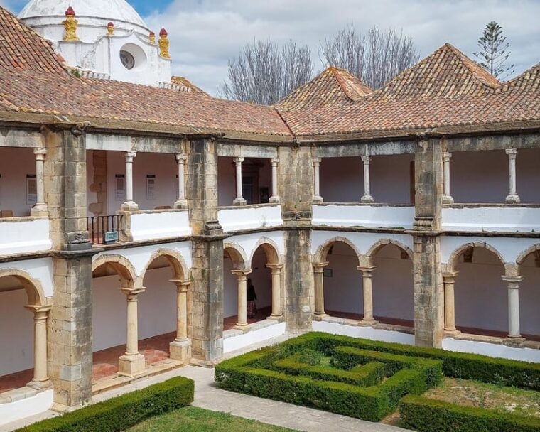 faro-flexible-walking-tour-in-historic-center