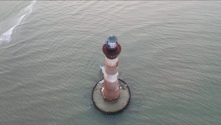 folly-beach-morning-dolphin-boat-trip-to-morris-island