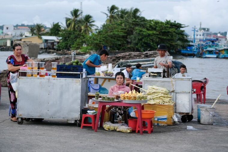 food-tour-by-bicycle-in-phu-quoc