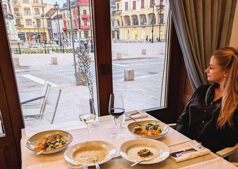 food-wine-and-sightseeing-tour-in-oradea-romania