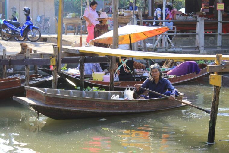 from-bangkok-thaka-floating-market