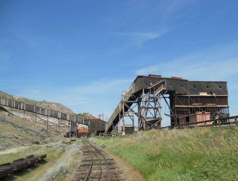 from-calgary-drumheller-and-badlands-tour