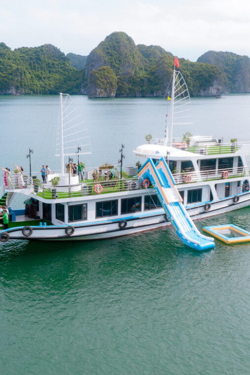 from-cat-ba-amazing-sunset-boat-tour-in-lan-ha-bay