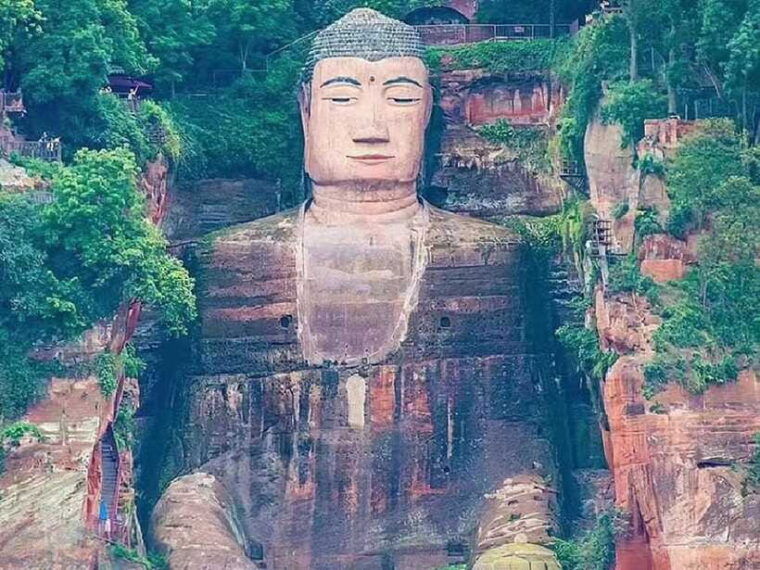 from-chengdu-leshan-giant-buddha-and-panda-base-day-trip