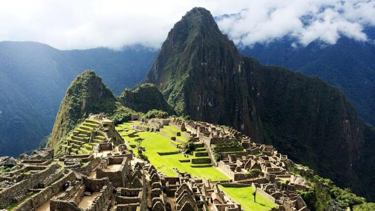 from-cusco-machu-picchu-and-huayna-picchu-excursion-2-days