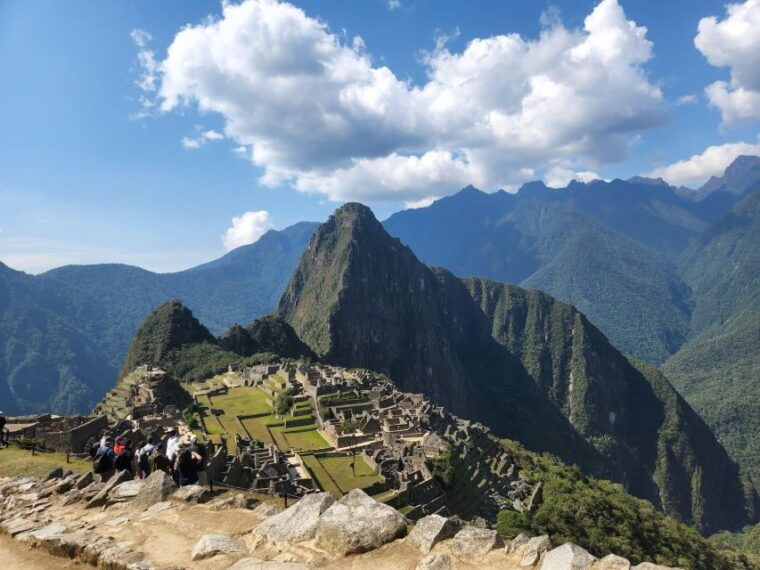 from-cusco-machupicchu-full-day-tour-with-expedition-train