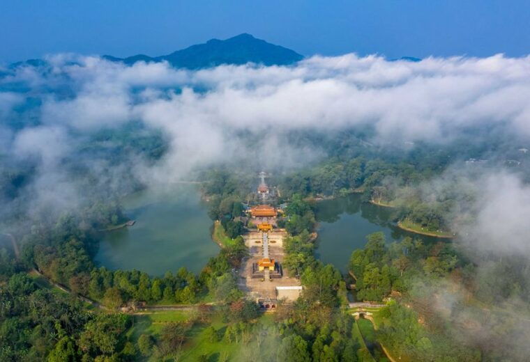 from-da-nang-hue-guided-day-trip-with-lunch