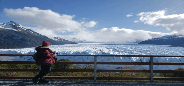 from-el-calafate-walkways-in-perito-moreno