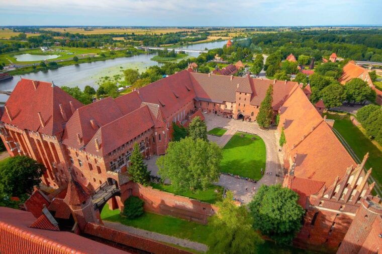 from-gdansk-malbork-castle-half-day-private-tour