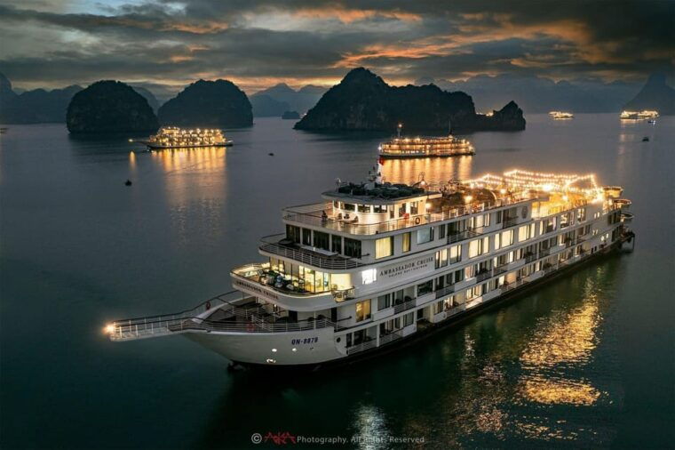 from-halong-halong-dinner-cruise-with-entertainment