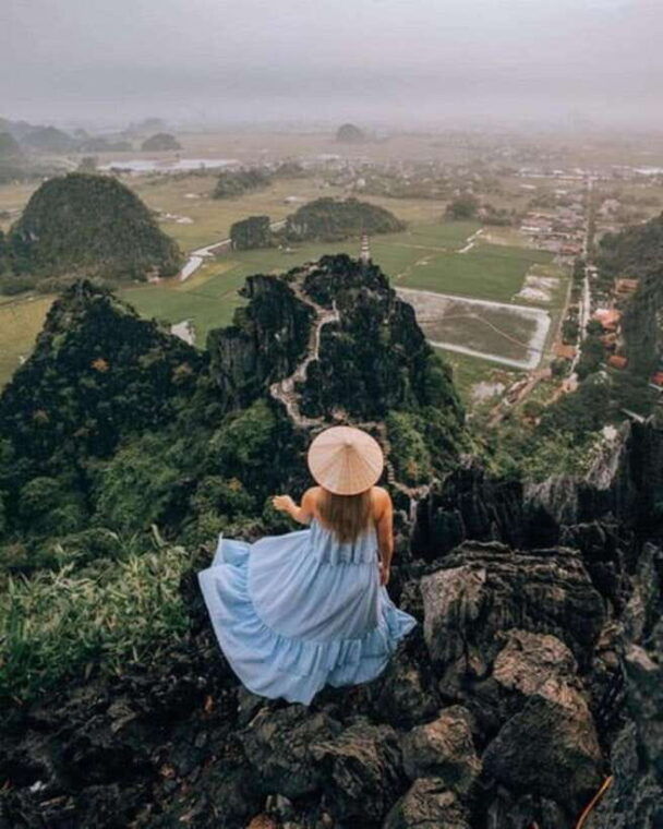 from-hanoi-bai-dinh-pagoda-and-trang-an-boat-tour