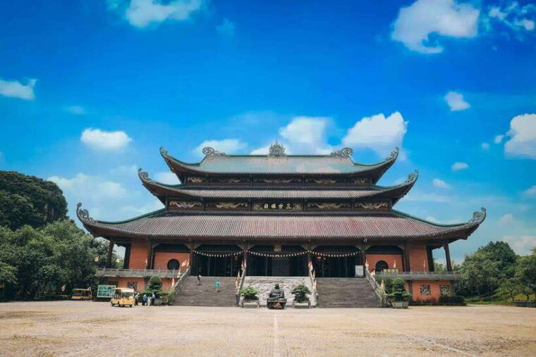 from-hanoi-bai-dinh-trang-an-mua-cave-a-scenic-day-tour