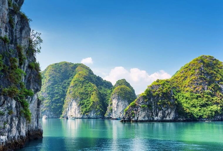 from-hanoi-explore-ha-long-bay-in-1-day