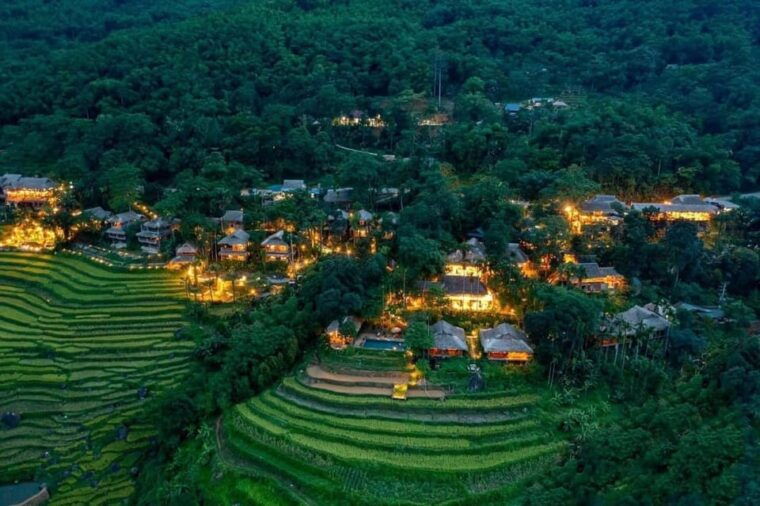 from-hanoi-group-sapa-tour-2-days-with-fansipan-peak-visit